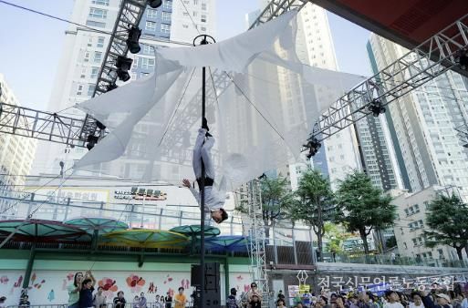 부산 금정문화재단, 2025 부산국제공연예술제 참가작 공개모집