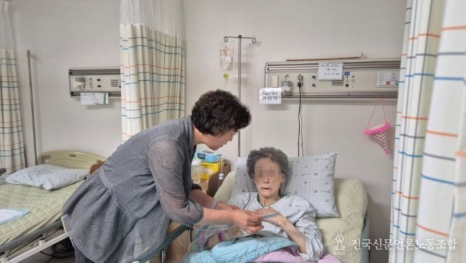 거동불편 고령층·장애인 거주지에 공무원 방문 전달