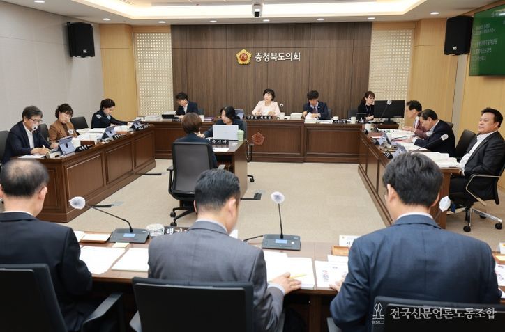 충북도의회 산업경제위원회는 6일 제430회 정례회에서 과학인재국, 충북과학기술혁신원, 충북테크노파크에 대한 2025년도 행정사무감사를 실시했다.