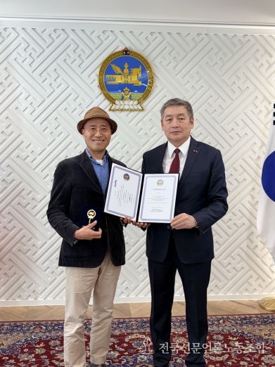 설배환 교수님 훈장 수훈