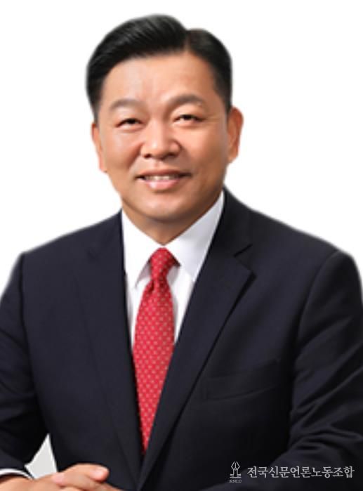 부산시의회 강철호 의원 요구 반영…저소득층 대상에서 모든 신입생으로 확대