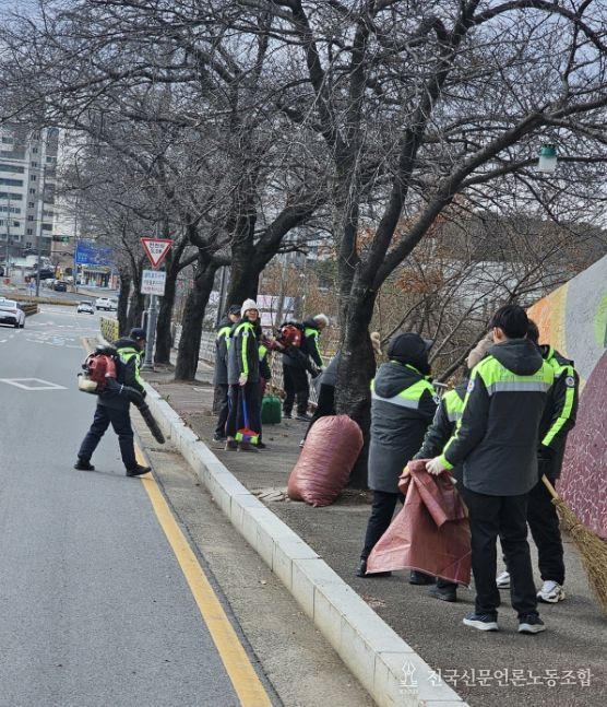 공주시 웅진동자율방범대, 가로 정화 활동