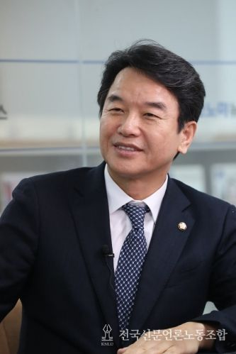 더불어민주당 문진석 국회의원(충남 천안시갑, 재선)