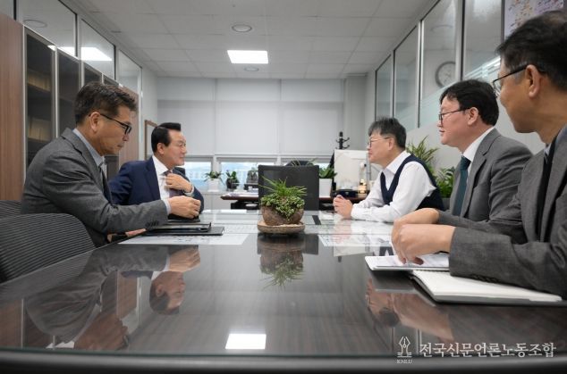 기획재정부 방문하여 국비지원 건의하는 모습