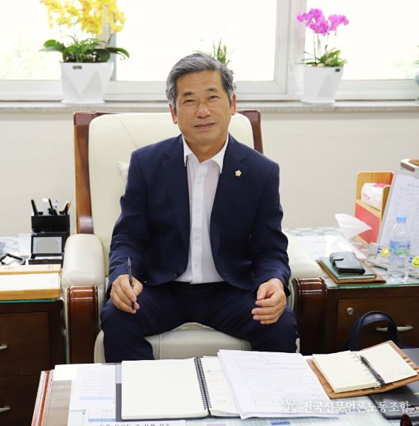 이재명 진천군의회 의장