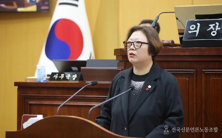 서산시의회 가선숙 의원이 1월 9일(화) 열린 제311회 서산시의회 임시회 제4차 본회의에서 ‘서산시 생활임금제 도입 촉구’를 주제로 5분 자유발언을 진행했다.