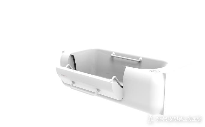 ‘고령자·장애인의 낙상 예방과 사용 안전성을 높인 EMS AI 헬스케어 바스’제품개발 목업 이미지