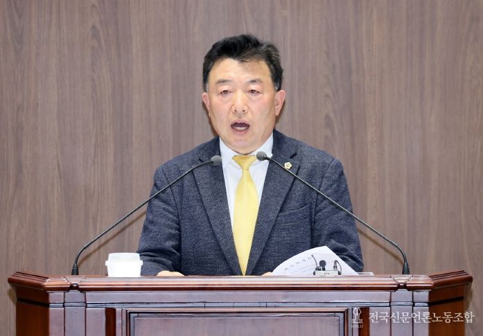 제363회 임시회 제1차 본회의_지역맞춤형 농작물재해보험 도입 촉구 건의안(오인환 의원 대표발의)