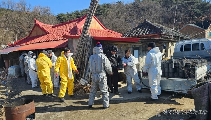 서산 베이비부머 봉사단, 부석면에 연탄 800장 기탁 및 배달 봉사