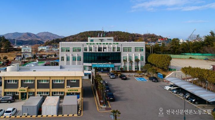 여수시가 민족 최대의 명절 설을 맞아 지역 농수특산품의 판로를 확대하고 소비 촉진을 도모하기 위한 판촉 활동에 나선다.