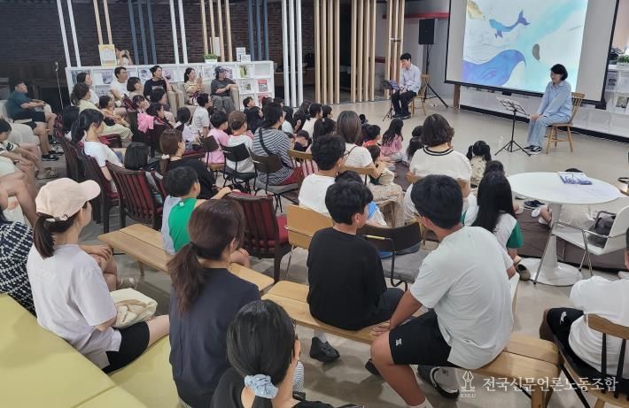 2025년 와글와글시끌벅적 말하는 도서관 운영 사진