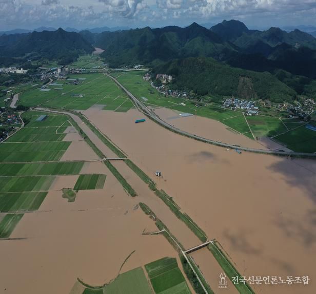 나주시 문평천 다시지구 구간이 재해예방사업 대상 지역으로 선정됐다. 사진은 지난 2020년 문평천 인근 대규모 침수 피해 모습.