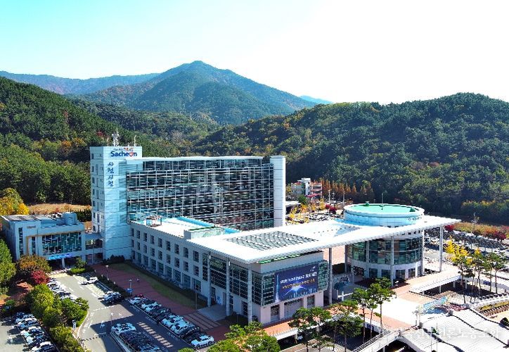 사천시청 전경