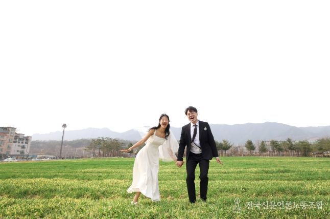 2025년 청보리밭축제 인기상 신혼부부