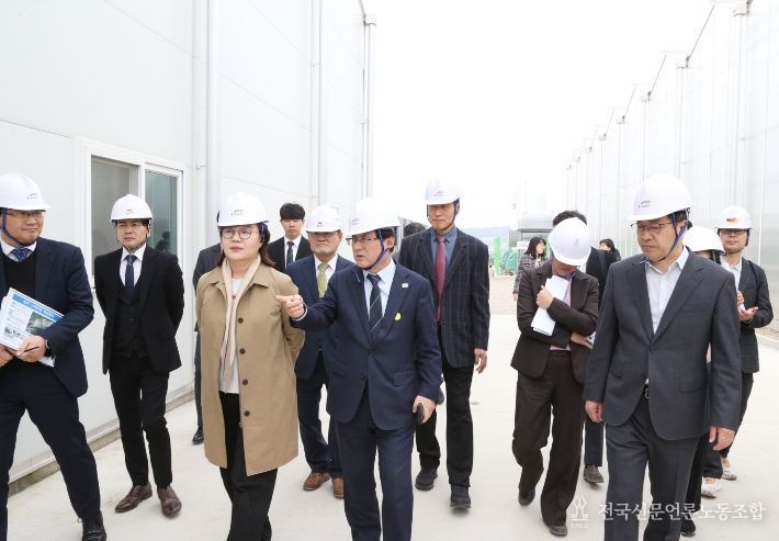 기후에너지환경부 장관, 상주시 스마트팜혁신밸리 수열에너지 도입 현장 방문