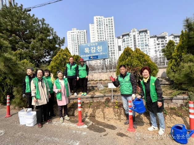 광명3동 새마을협의회·부녀회, ‘봄맞이 꽃심기’ 행사
