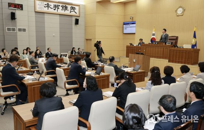 제284회 예천군의회 임시회 개회